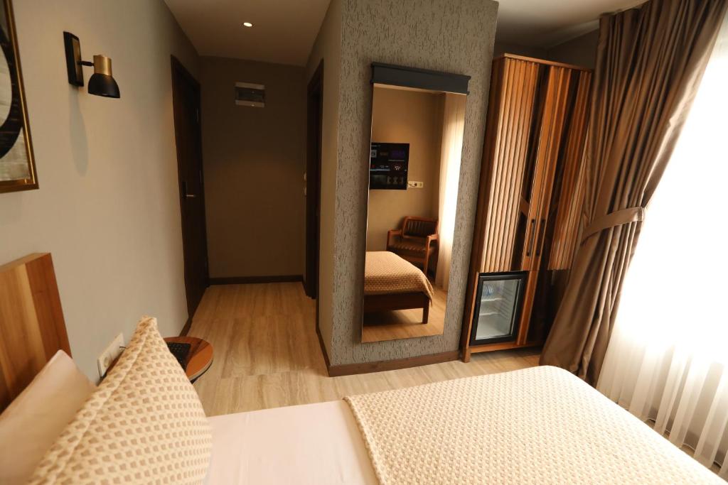 Economy Single Room